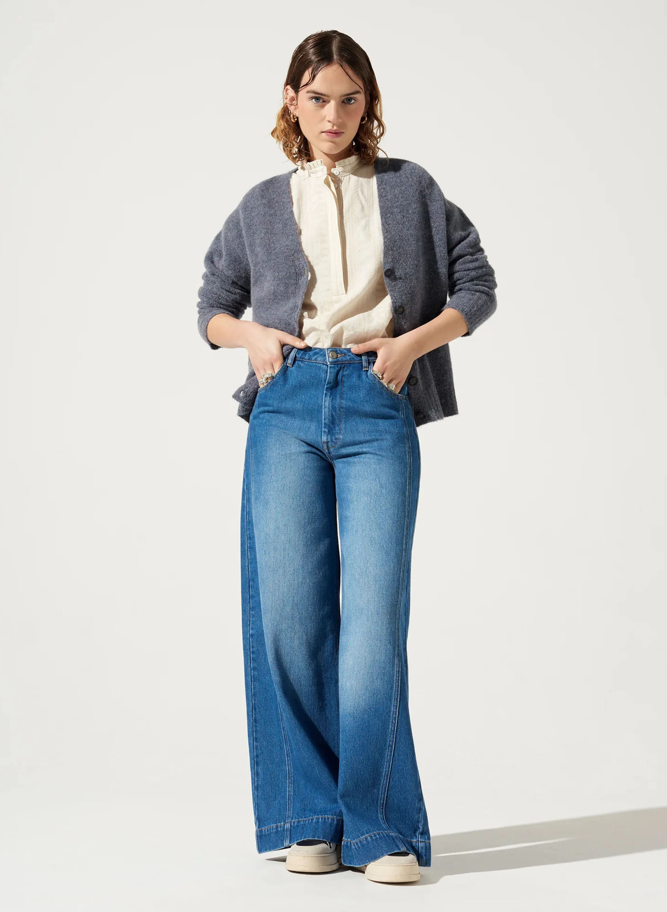  ACOTE   WAYNE - Cardigan ampio scollo a V in filato misto | Blu