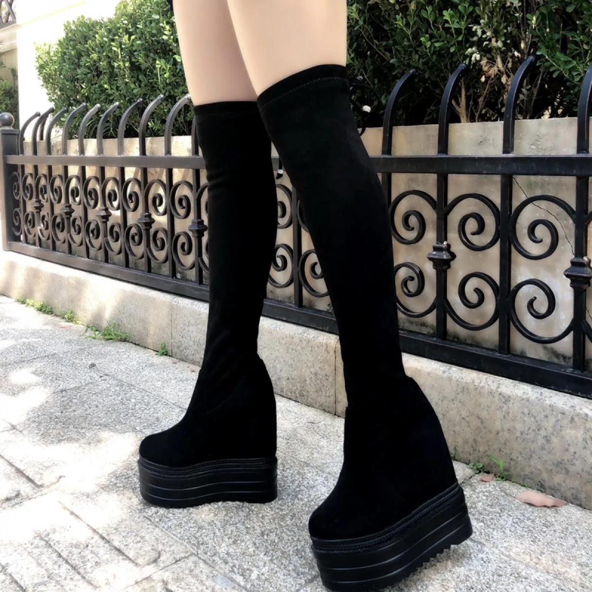 Aumenta entro zeppe Stivali lunghi Stivali da stufa da donna con tacco alto Stivali sopra il ginocchio con plateau impermeabile