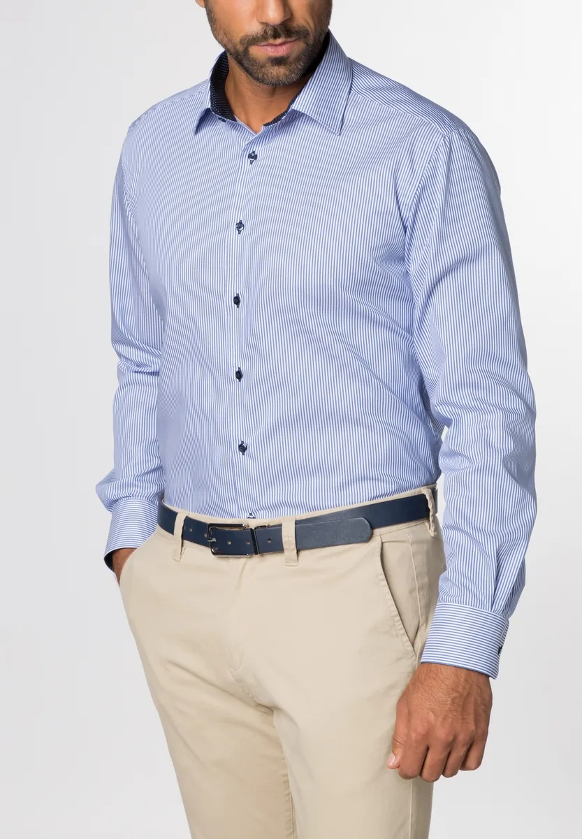 Camicia a righe azzurro eterna modern fit in cotone twill