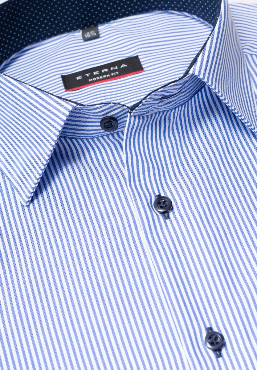 Camicia a righe azzurro eterna modern fit in cotone twill
