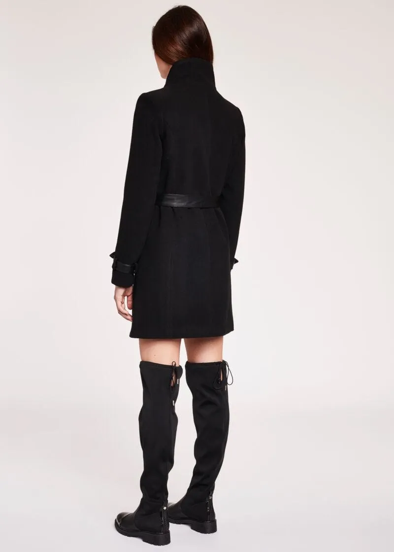 Cappotto con cinturini