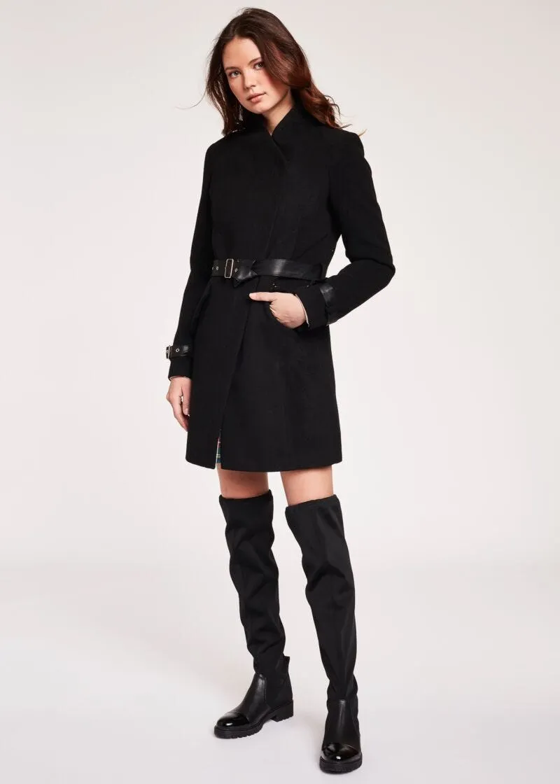 Cappotto con cinturini