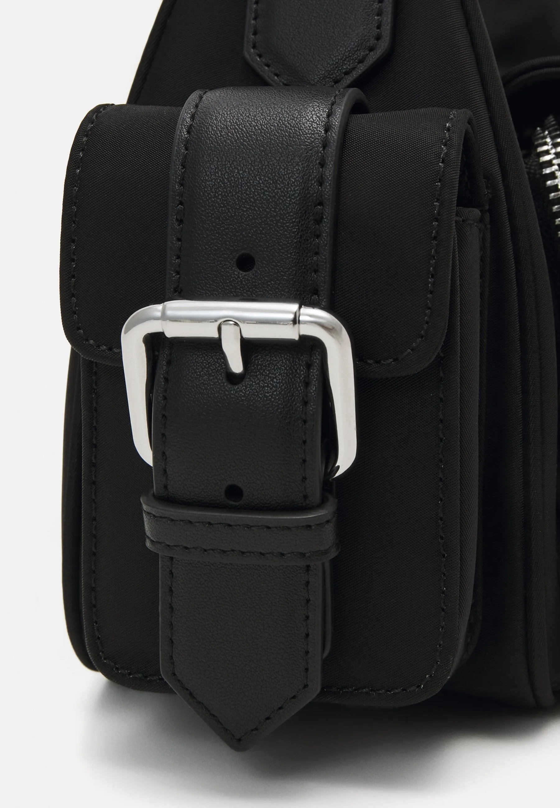 CARGO BAG  - Borsa a mano