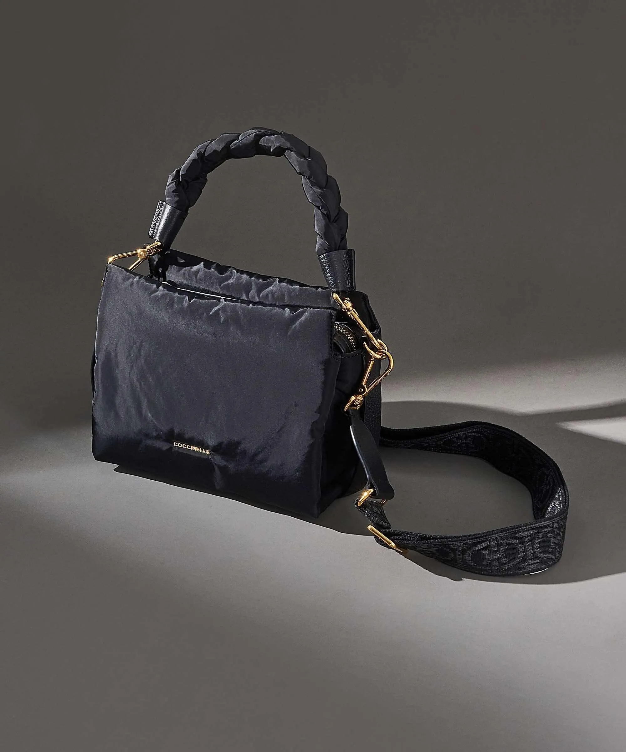  Coccinelle Boheme Puffy Nylon Borsa a mano nylon nero  