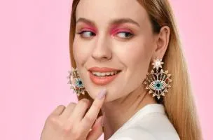 Eleganti orecchini pendenti a forma di cuore, ART380, multicolore