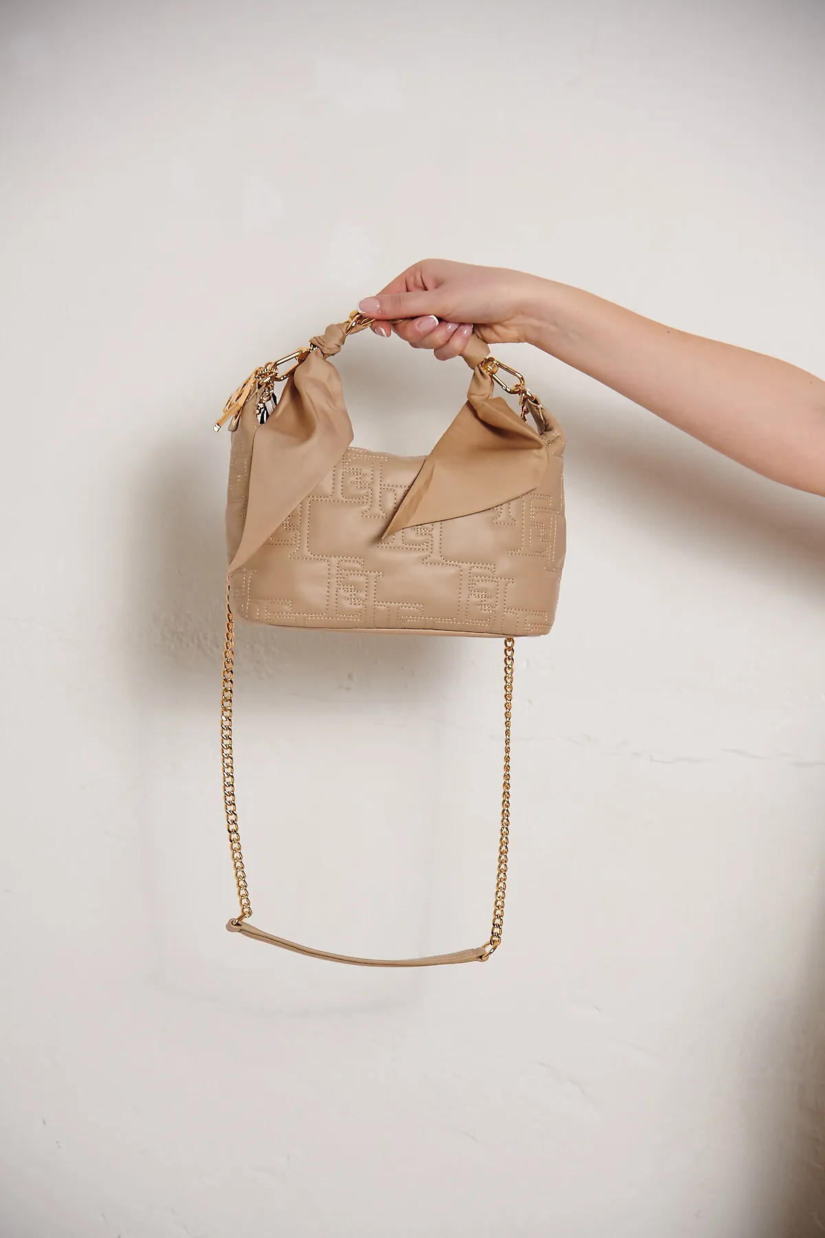 Elisabetta Franchi Borsa HOBO piccola con catena foulard