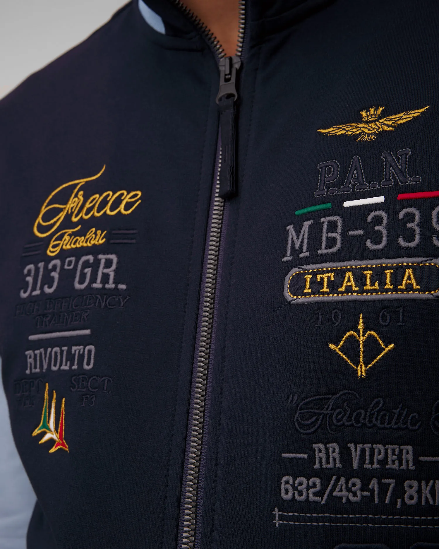 Felpa da uomo Aeronautica Militare 241fe1879f419-94474