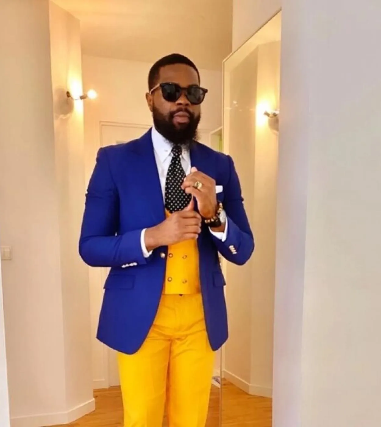 Giacca casual blu royal Gilet giallo Pant Costume Homme Smoking Sposo Prom Terno Masculino Blazer 3 pezzi Slim Fit Uomo Sui