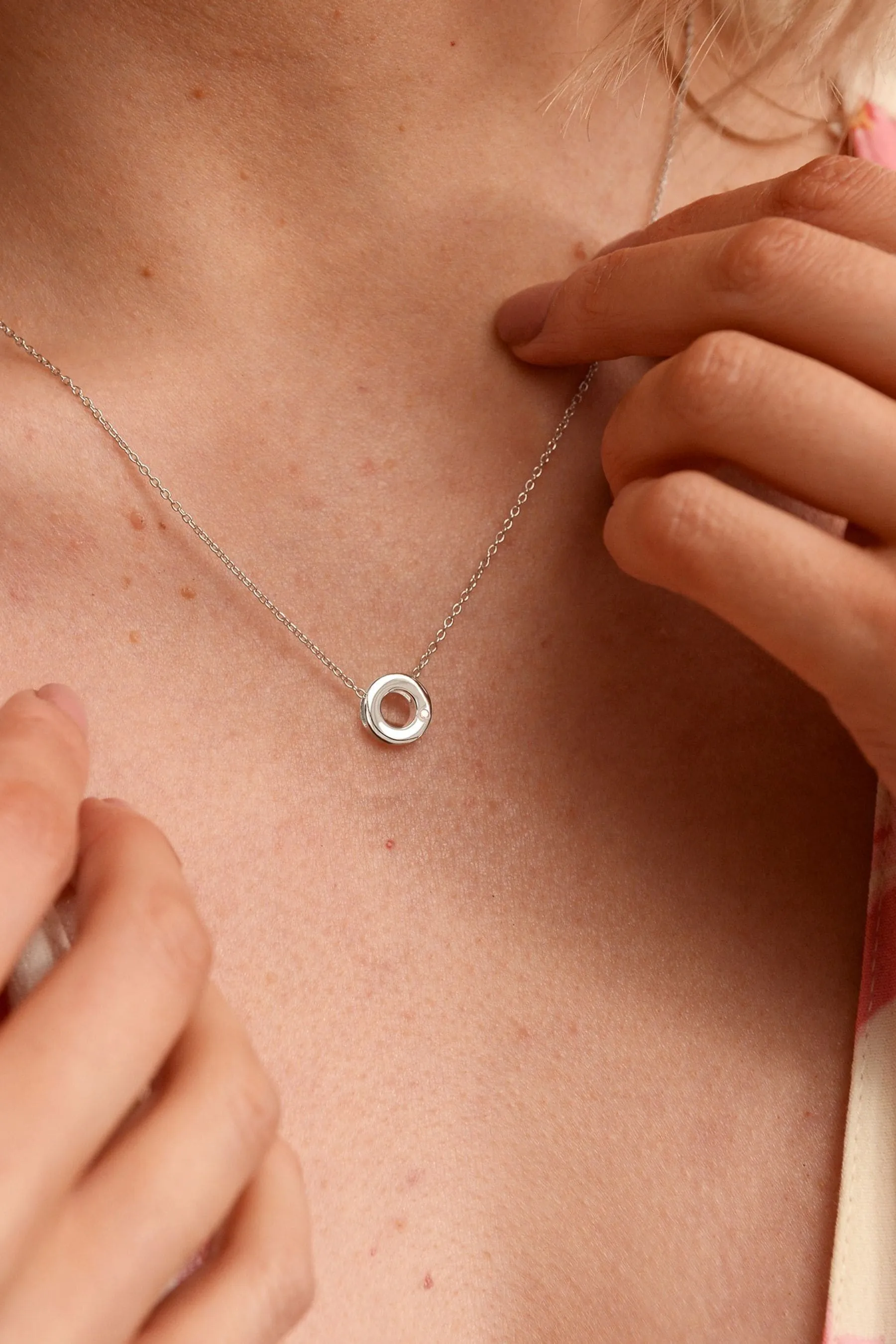 Hot Diamonds Argento - Ciondolo a cerchio con amuleti