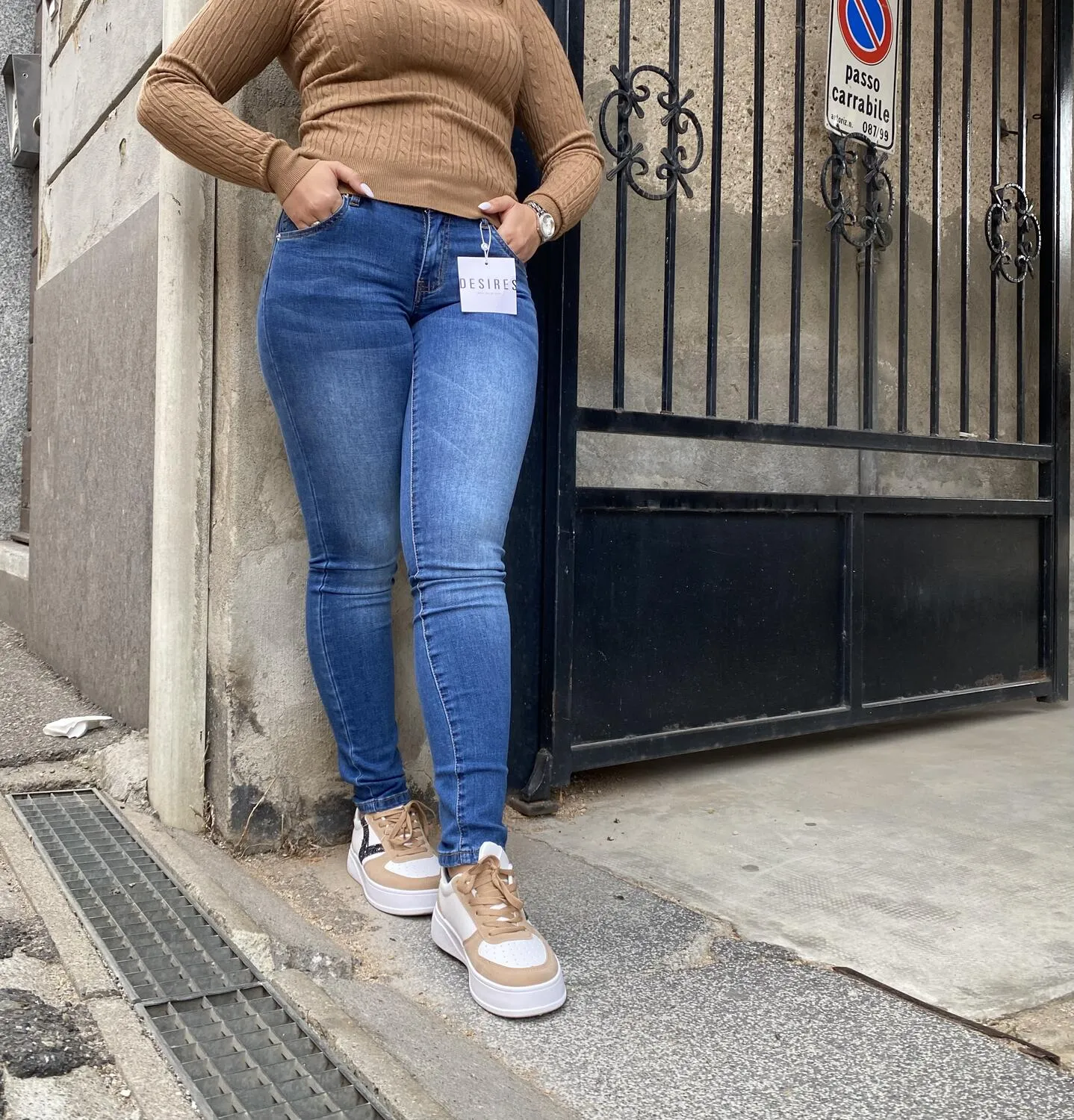 Jeans skinny lavaggio medio DESIRES