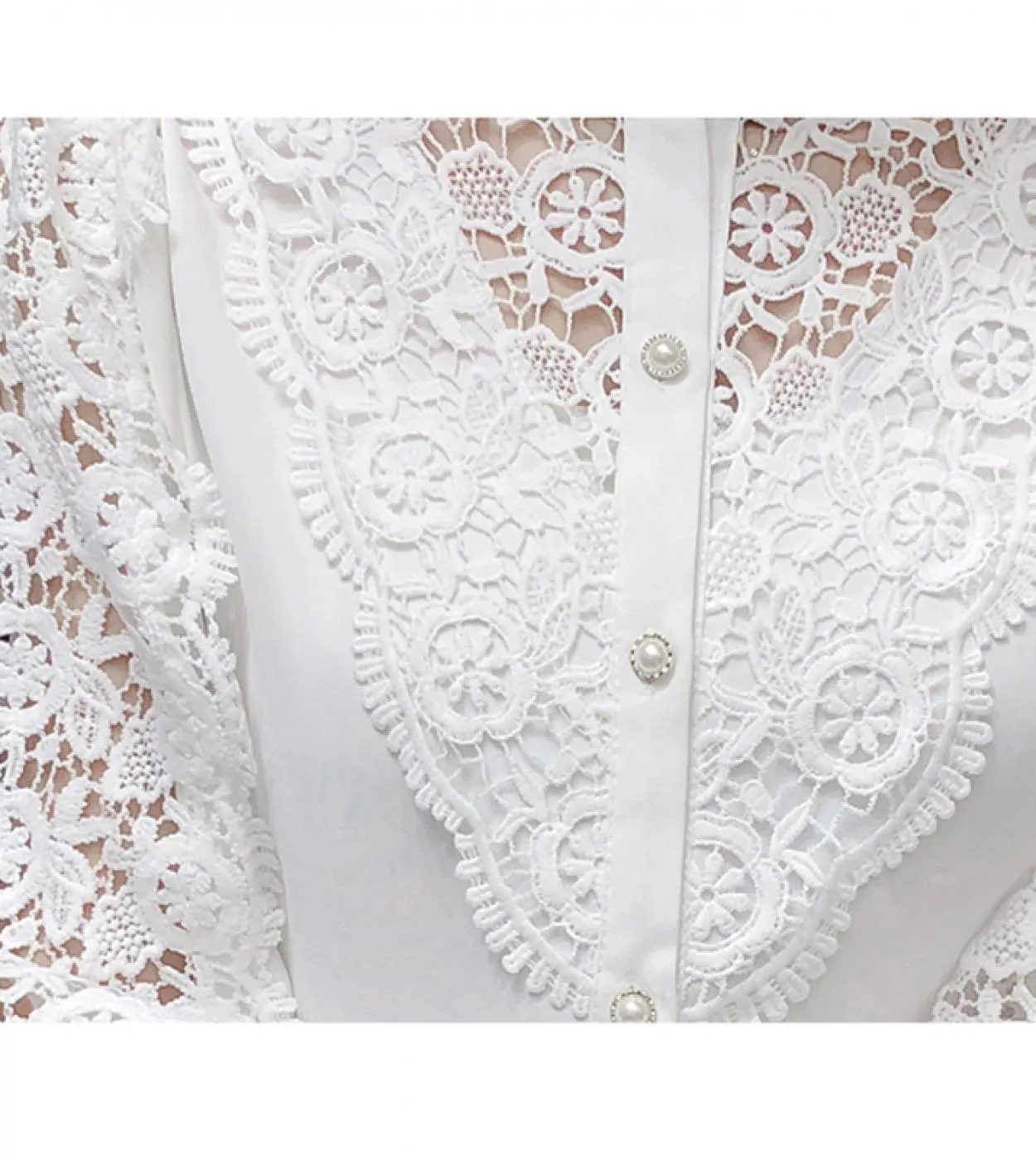 Nuova camicia con cuciture in pizzo Primavera Chic Bottoni a fiore cavo Camicetta da donna a maniche lunghe con collo alto dolce