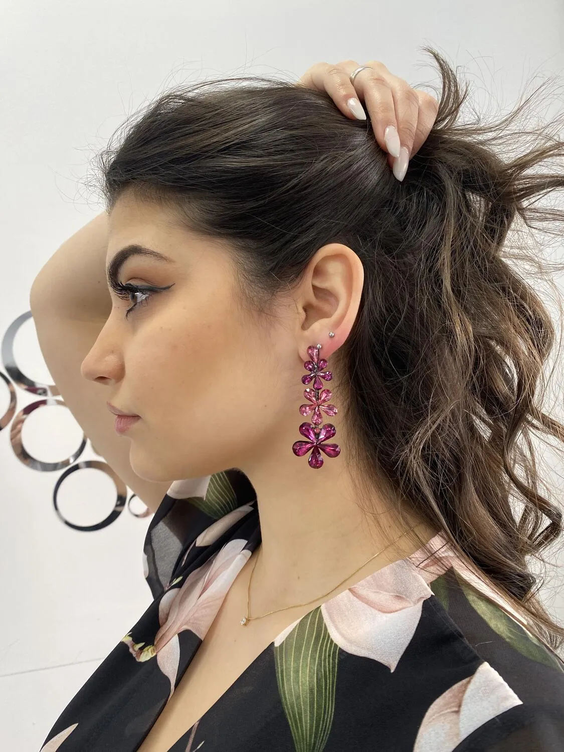 Orecchini in metallo, vetro e strass