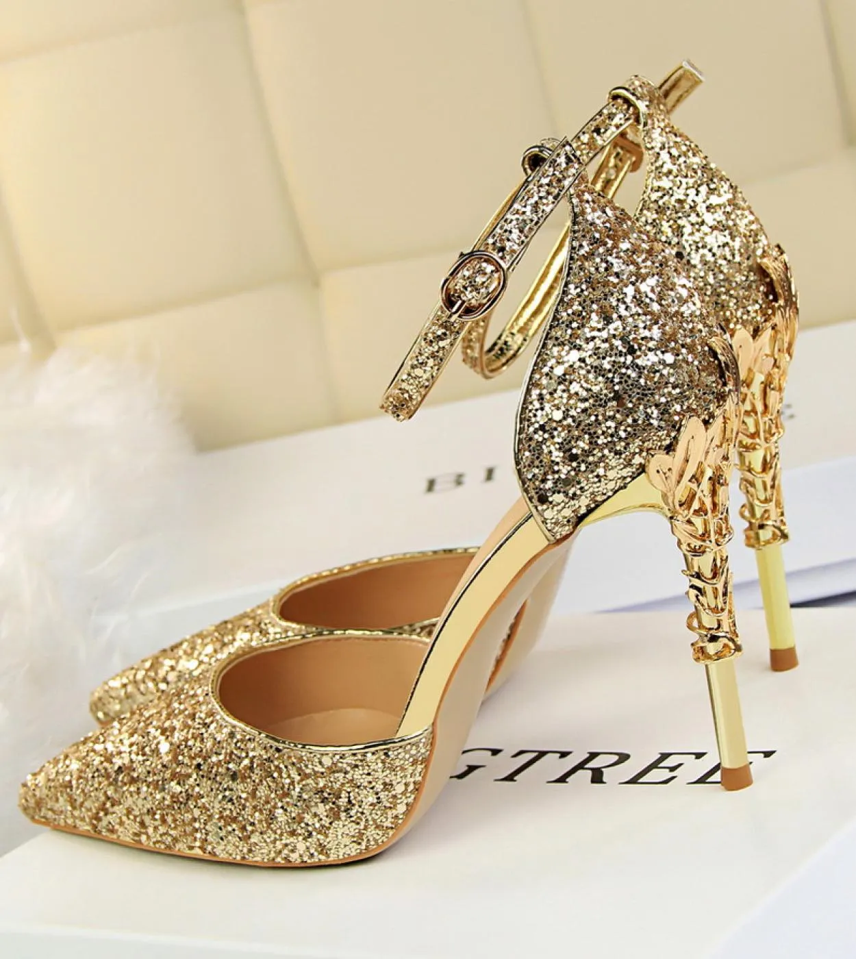 Sandali da donna con tacco basso, scarpe da sposa in oro, cinturino con tacco, scarpe da sposa da donna