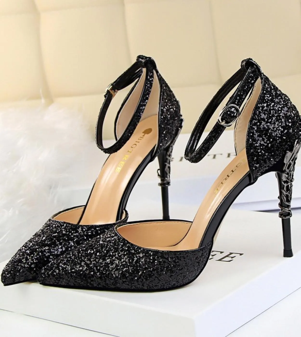 Sandali da donna con tacco basso, scarpe da sposa in oro, cinturino con tacco, scarpe da sposa da donna