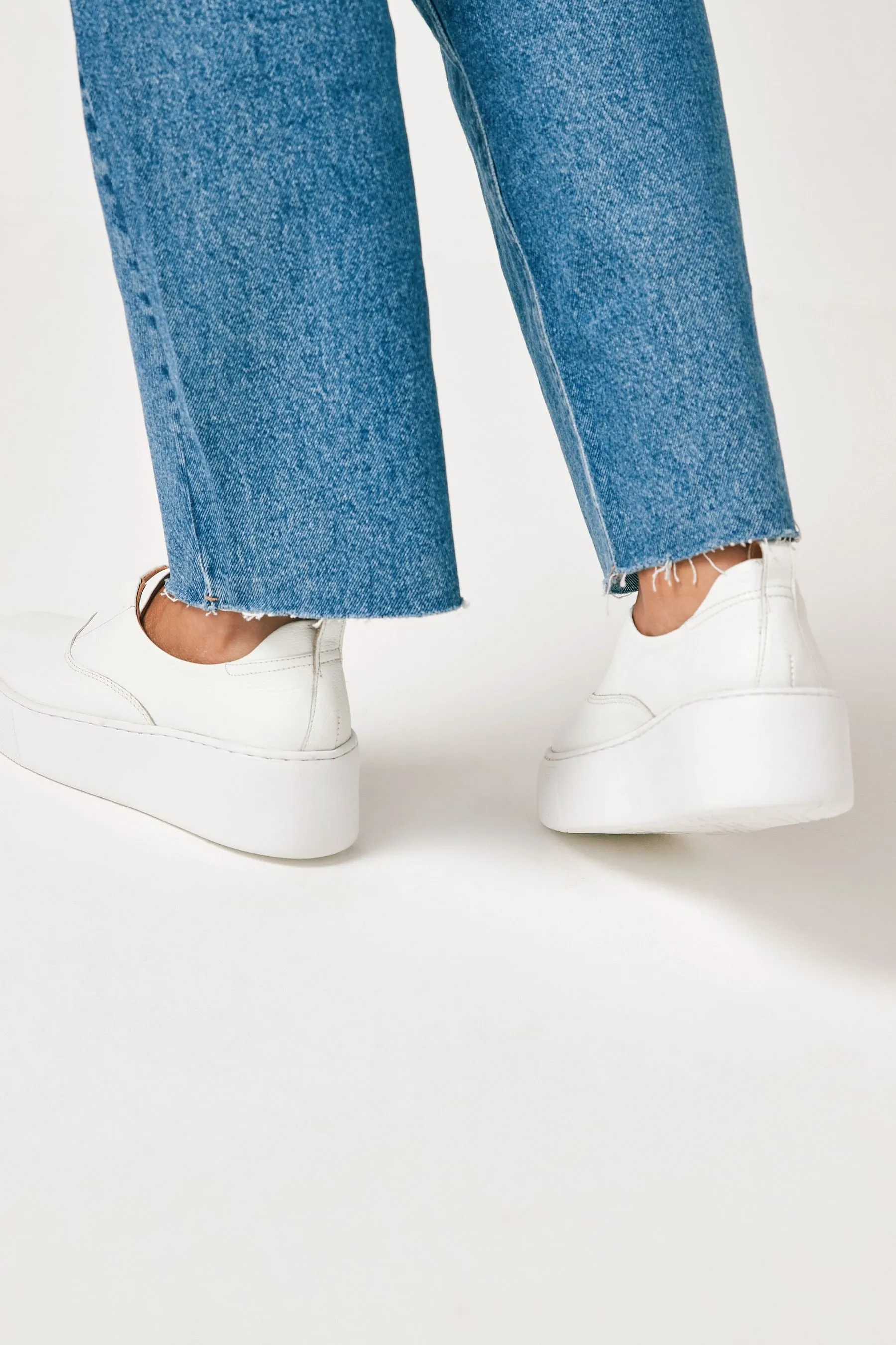 Signature - Forever Comfort® - Scarpe da ginnastica in pelle con zeppa spessa