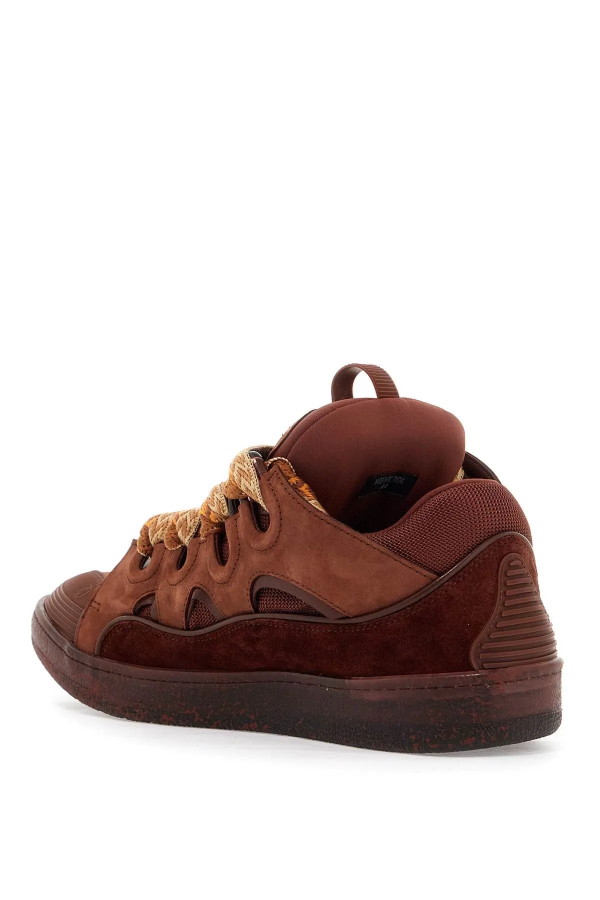 Sneakers Curb
