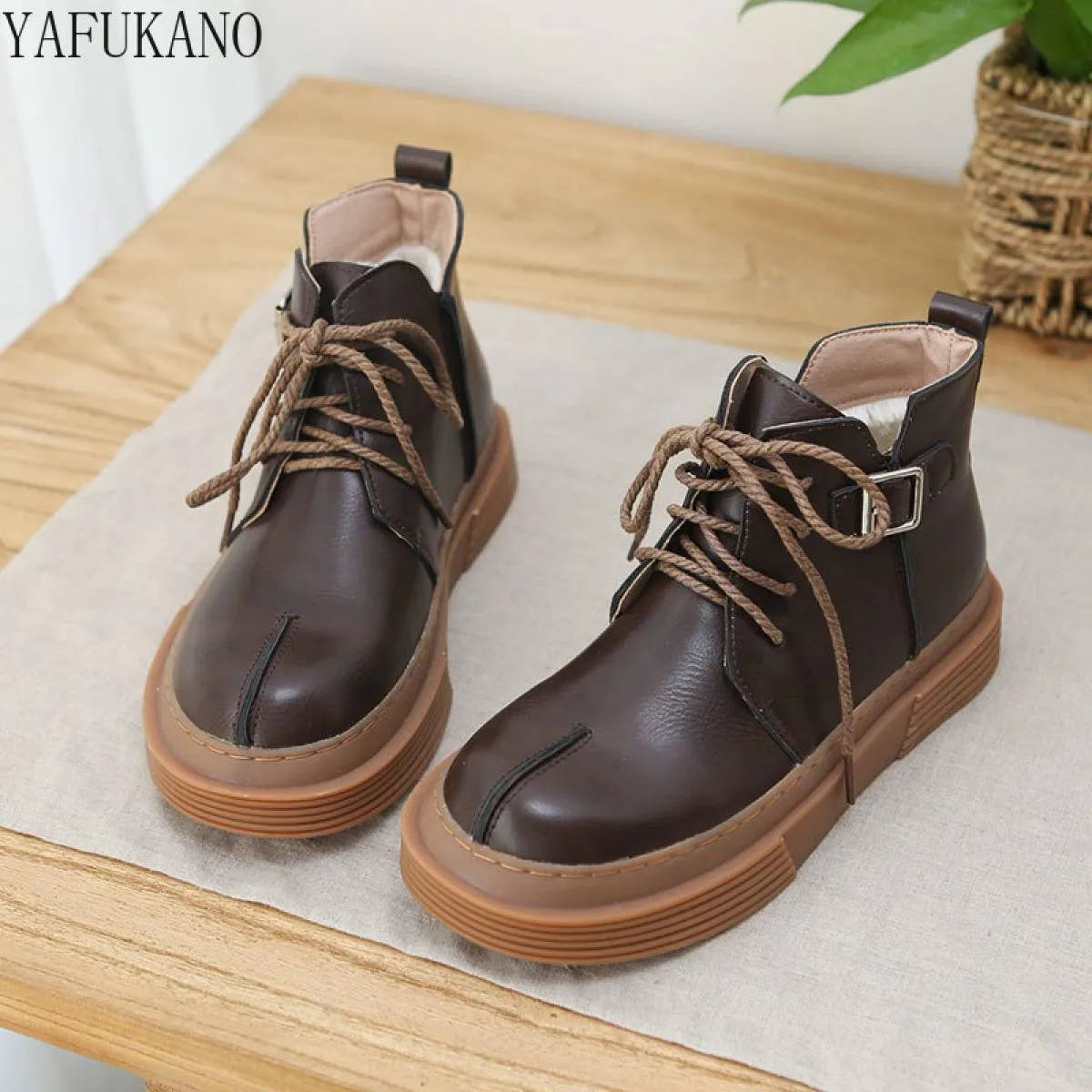 Stivali da donna con testa grande retrò letterari Suola spessa Stivali stringati casual in cotone caldo Stivali corti fatti a ma