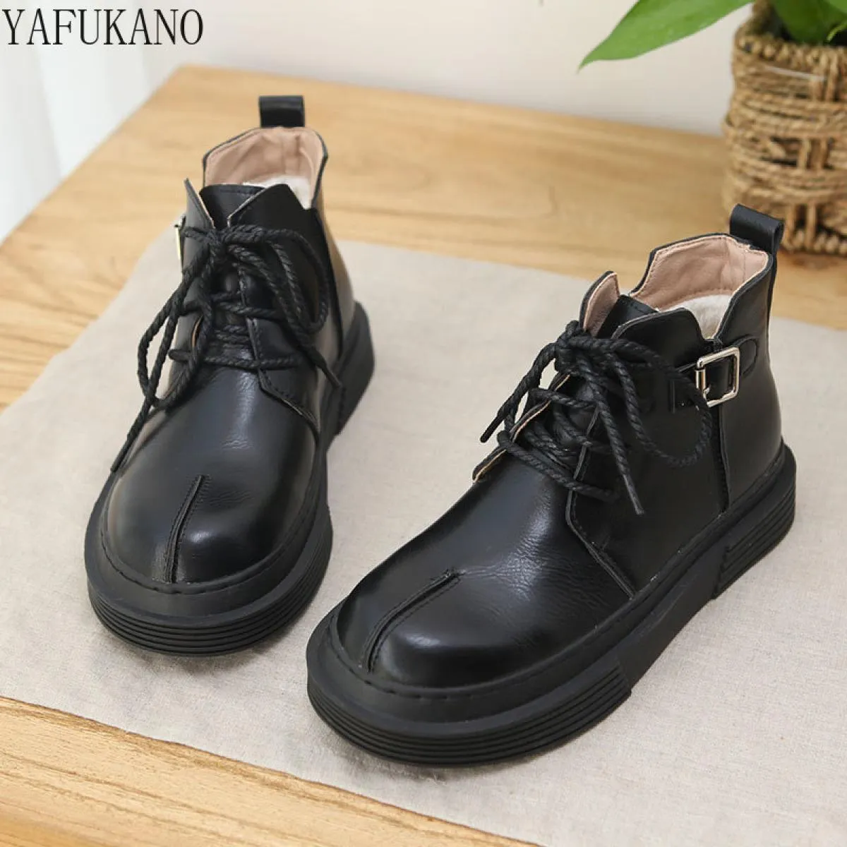 Stivali da donna con testa grande retrò letterari Suola spessa Stivali stringati casual in cotone caldo Stivali corti fatti a ma