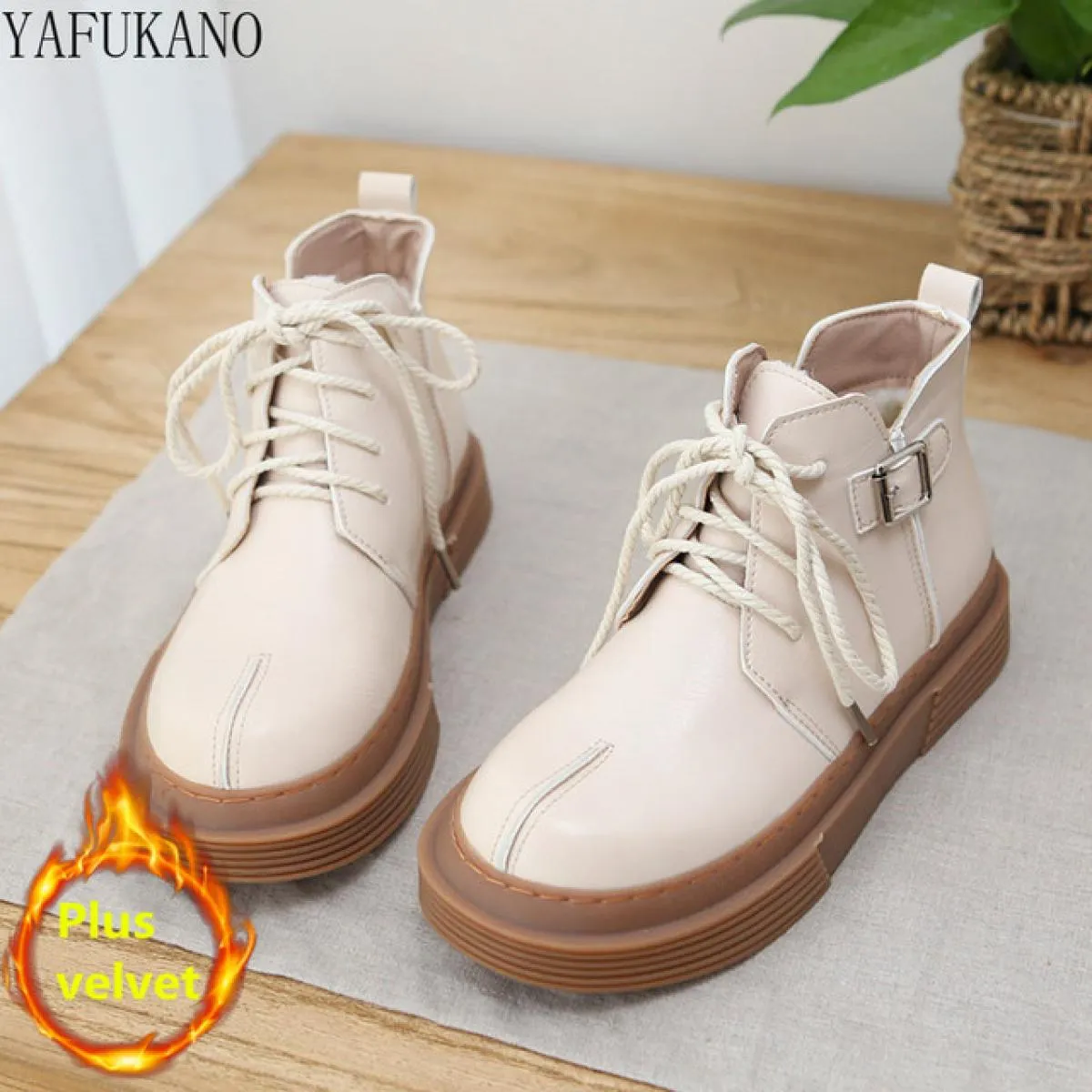 Stivali da donna con testa grande retrò letterari Suola spessa Stivali stringati casual in cotone caldo Stivali corti fatti a ma