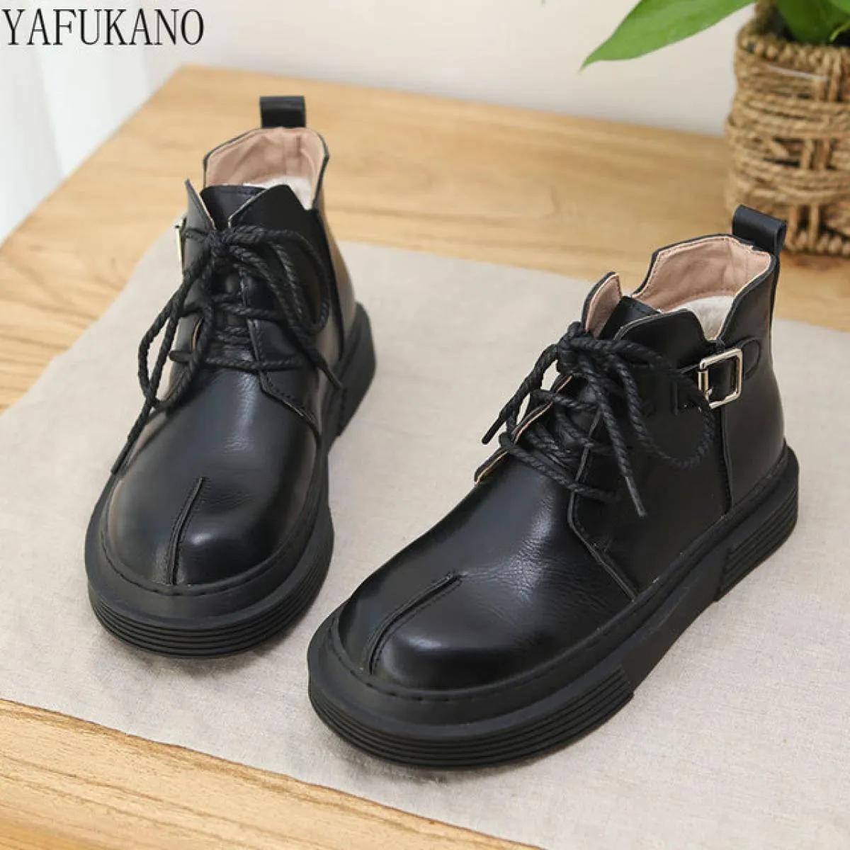Stivali da donna con testa grande retrò letterari Suola spessa Stivali stringati casual in cotone caldo Stivali corti fatti a ma