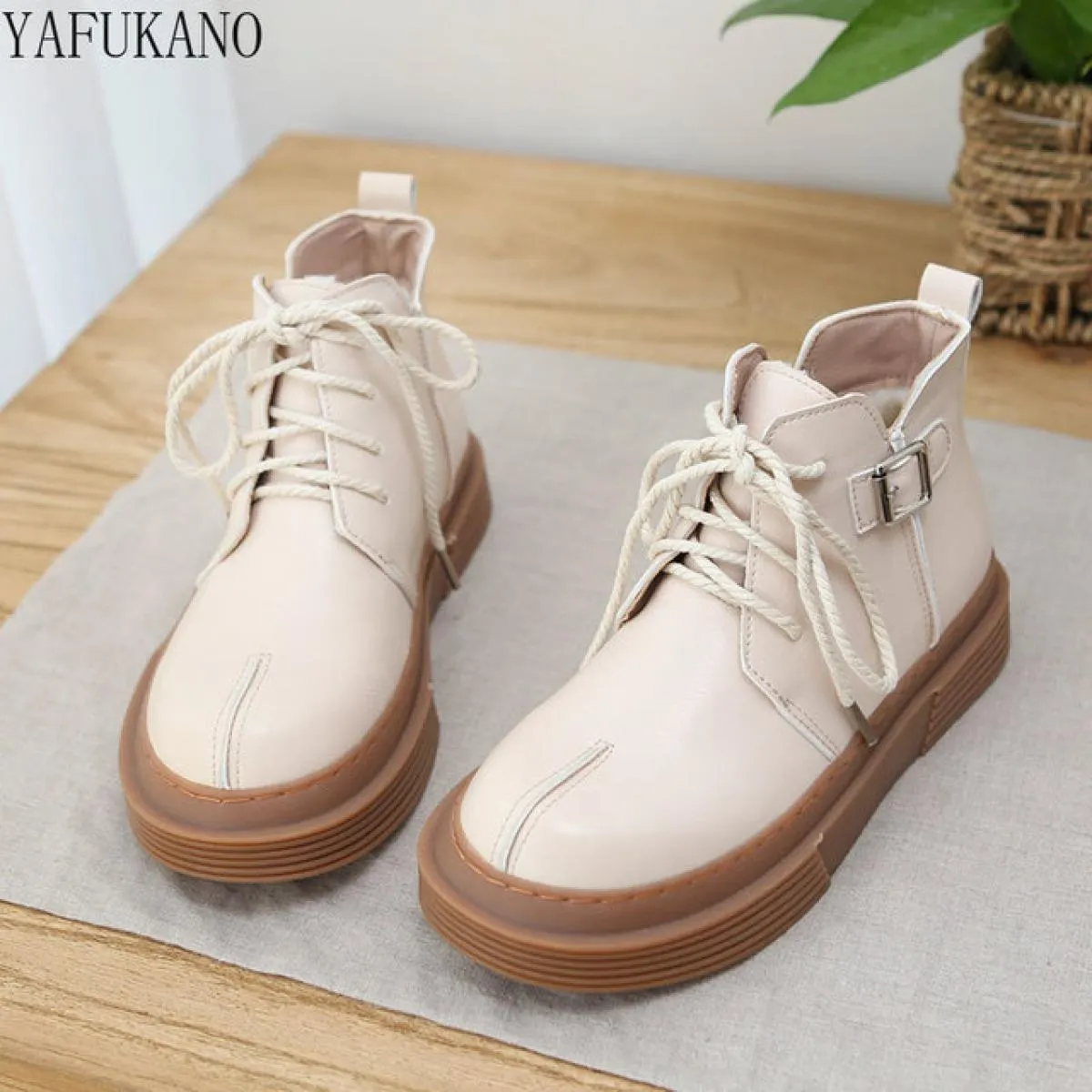 Stivali da donna con testa grande retrò letterari Suola spessa Stivali stringati casual in cotone caldo Stivali corti fatti a ma
