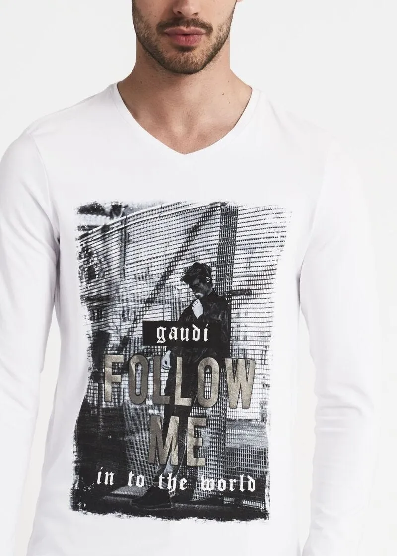 T-shirt con collo a V