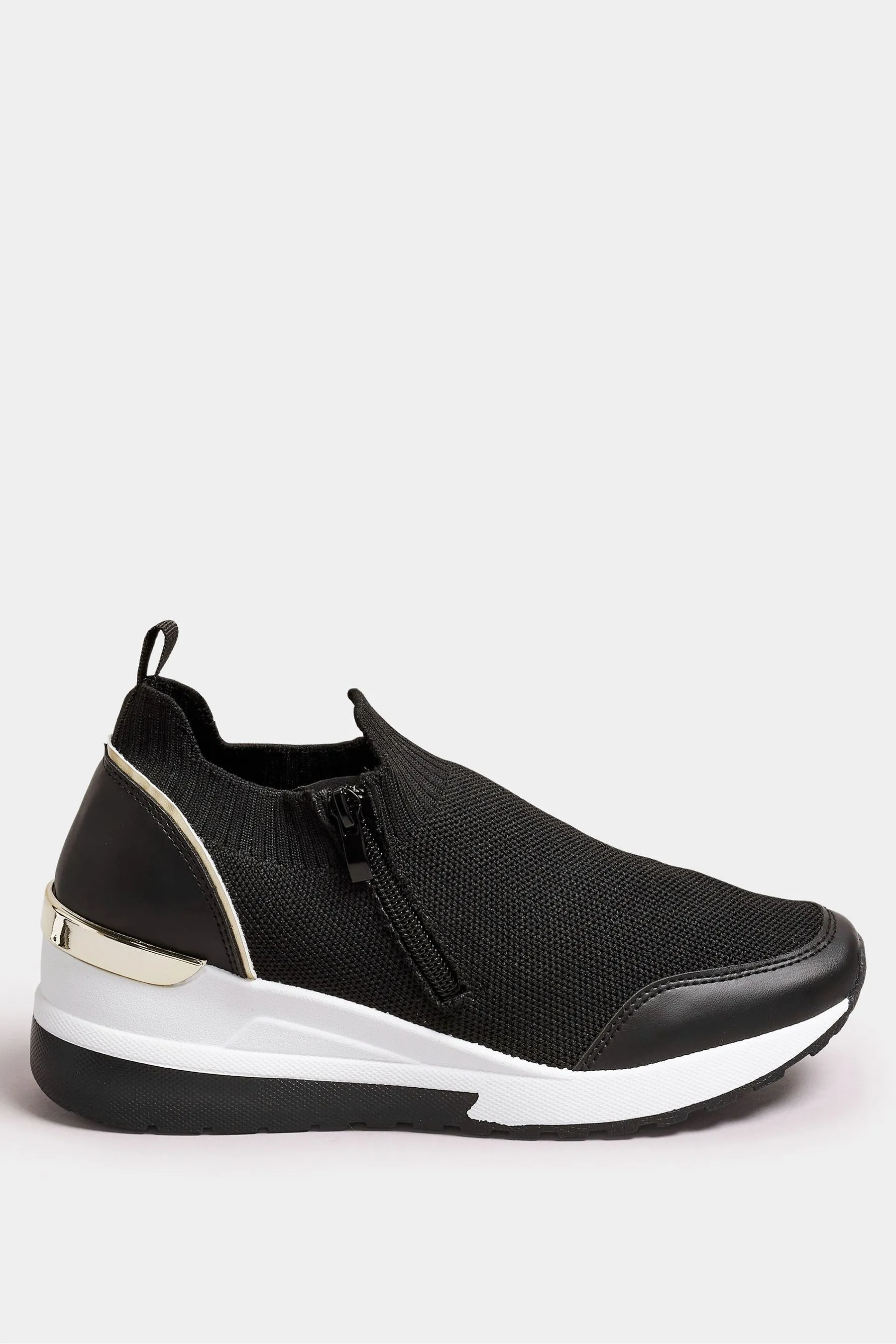 Yours Curve Vestibilità ampia - Scarpe da ginnastica con zeppa e dettagli in metallo
